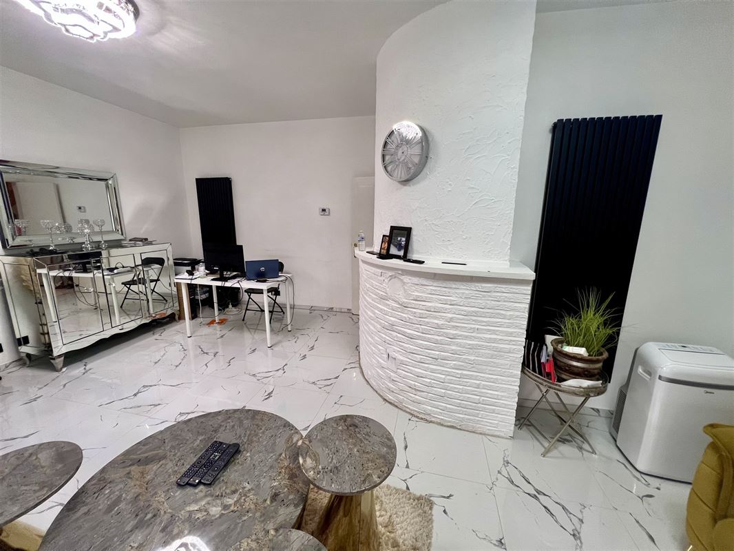 Enorme gezinswoning op 463 m² met 4 à 5 slpks en 2 badk.
