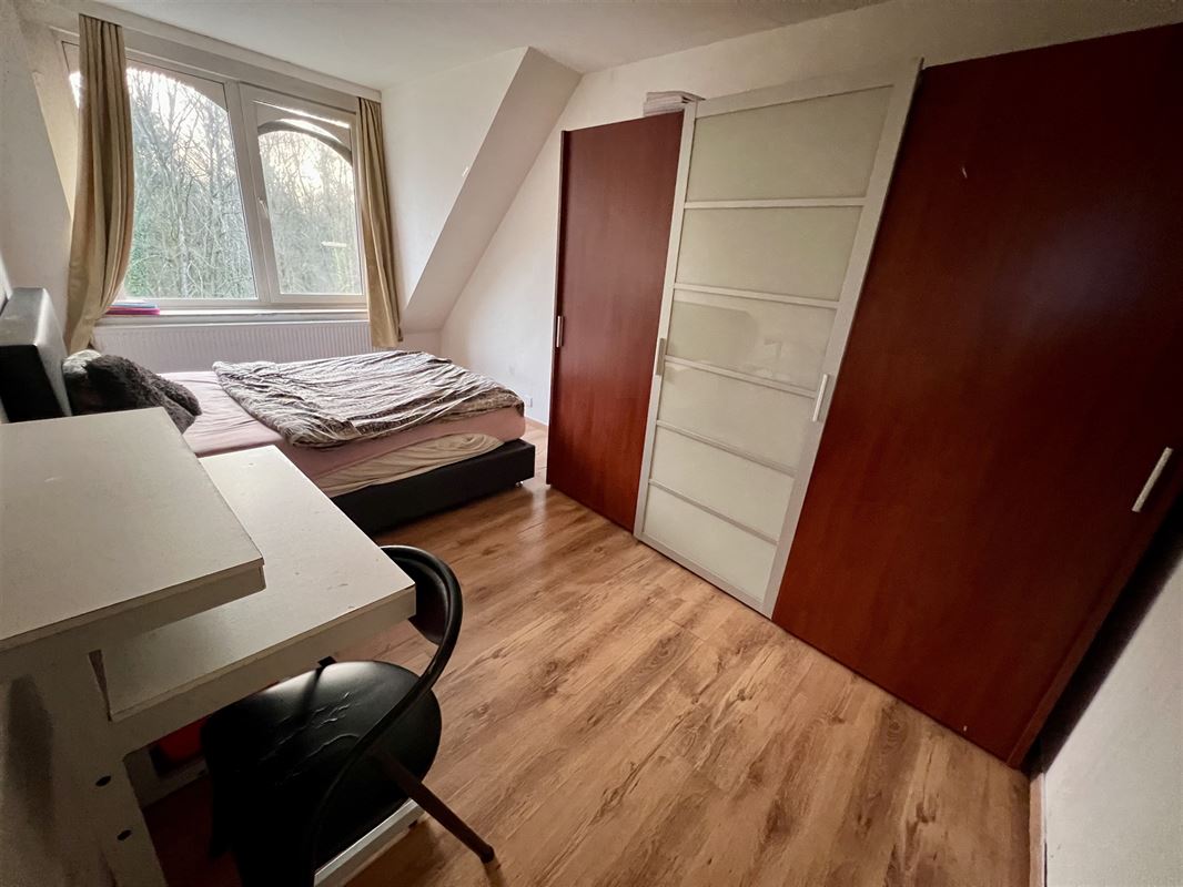 Enorme gezinswoning op 463 m² met 4 à 5 slpks en 2 badk.