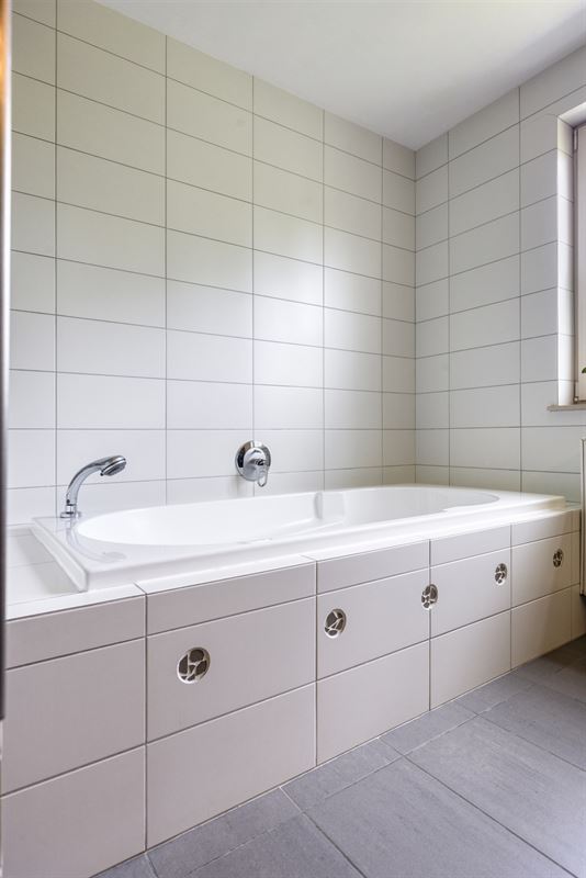 Ruime 5-Slaapkamerwoning in Achel - 246m² Woonplezier