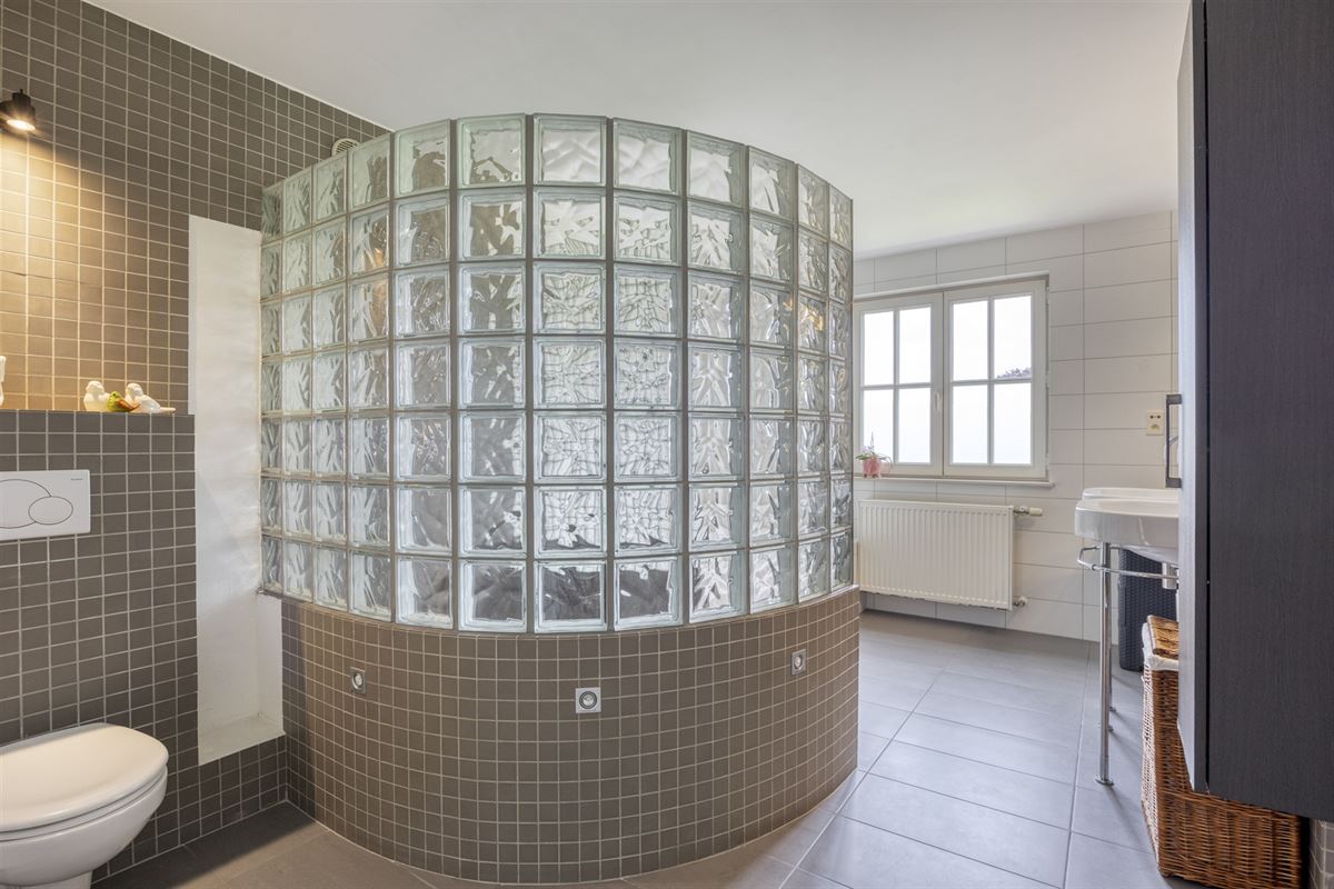Ruime 5-Slaapkamerwoning in Achel - 246m² Woonplezier