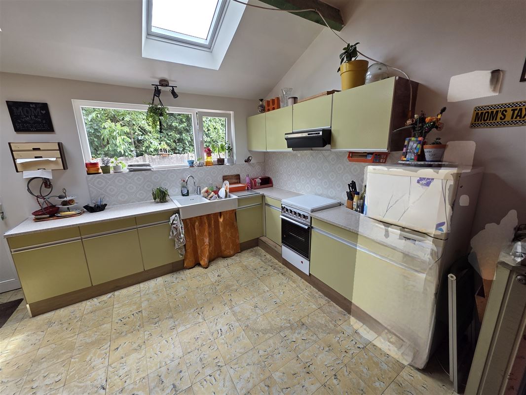 Gedeeltelijk vernieuwde boerderij op 903 m²