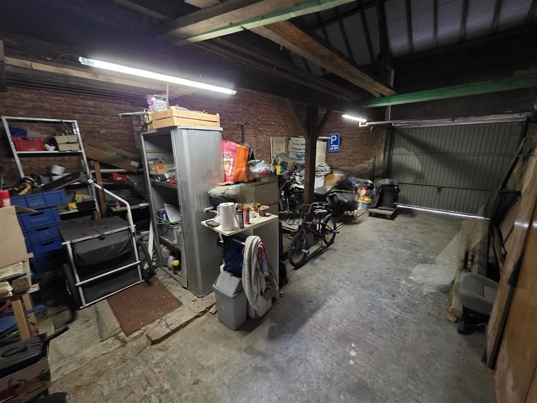 Gedeeltelijk vernieuwde boerderij op 903 m²