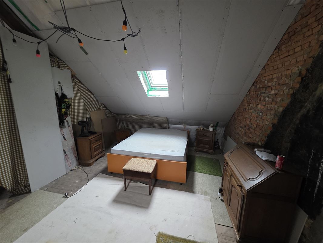 Gedeeltelijk vernieuwde boerderij op 903 m²