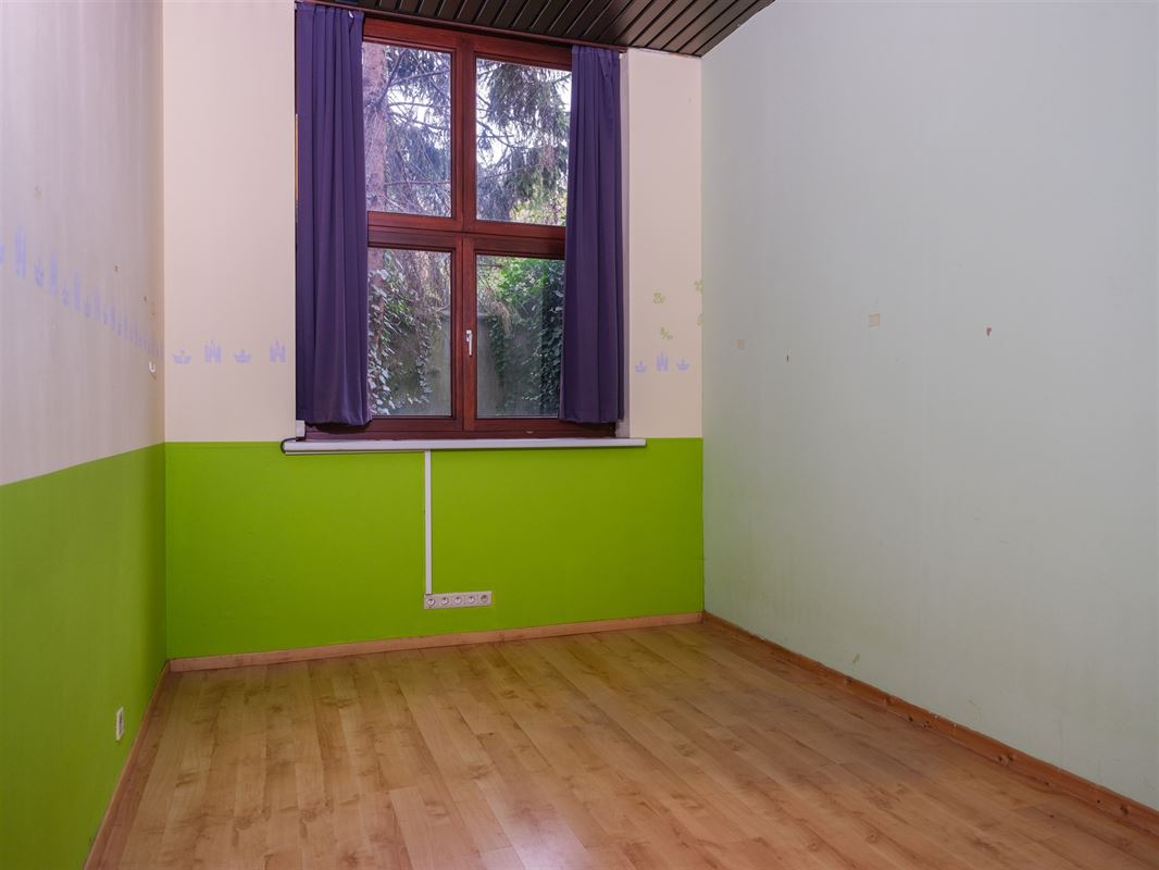 ruime rijwoning met polyvalent bijgebouw en tal van mogelijk