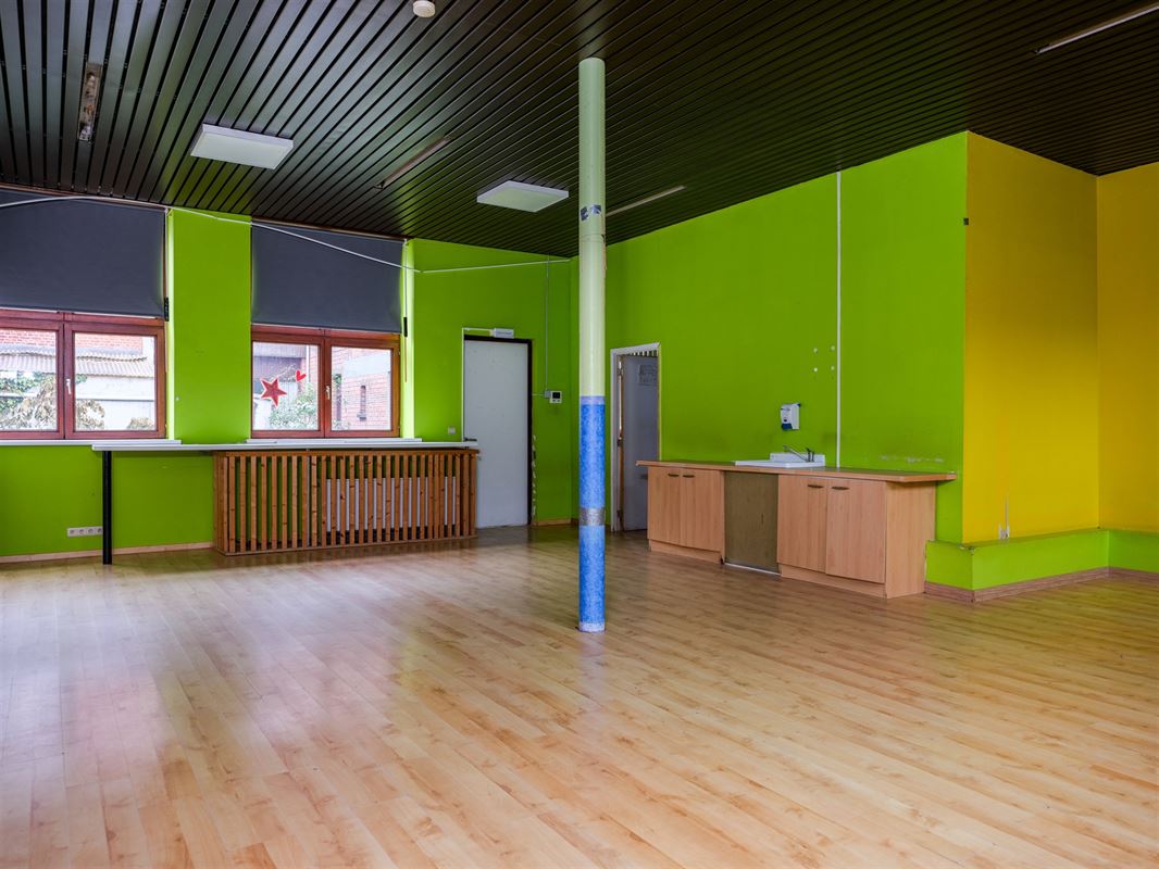 ruime rijwoning met polyvalent bijgebouw en tal van mogelijk