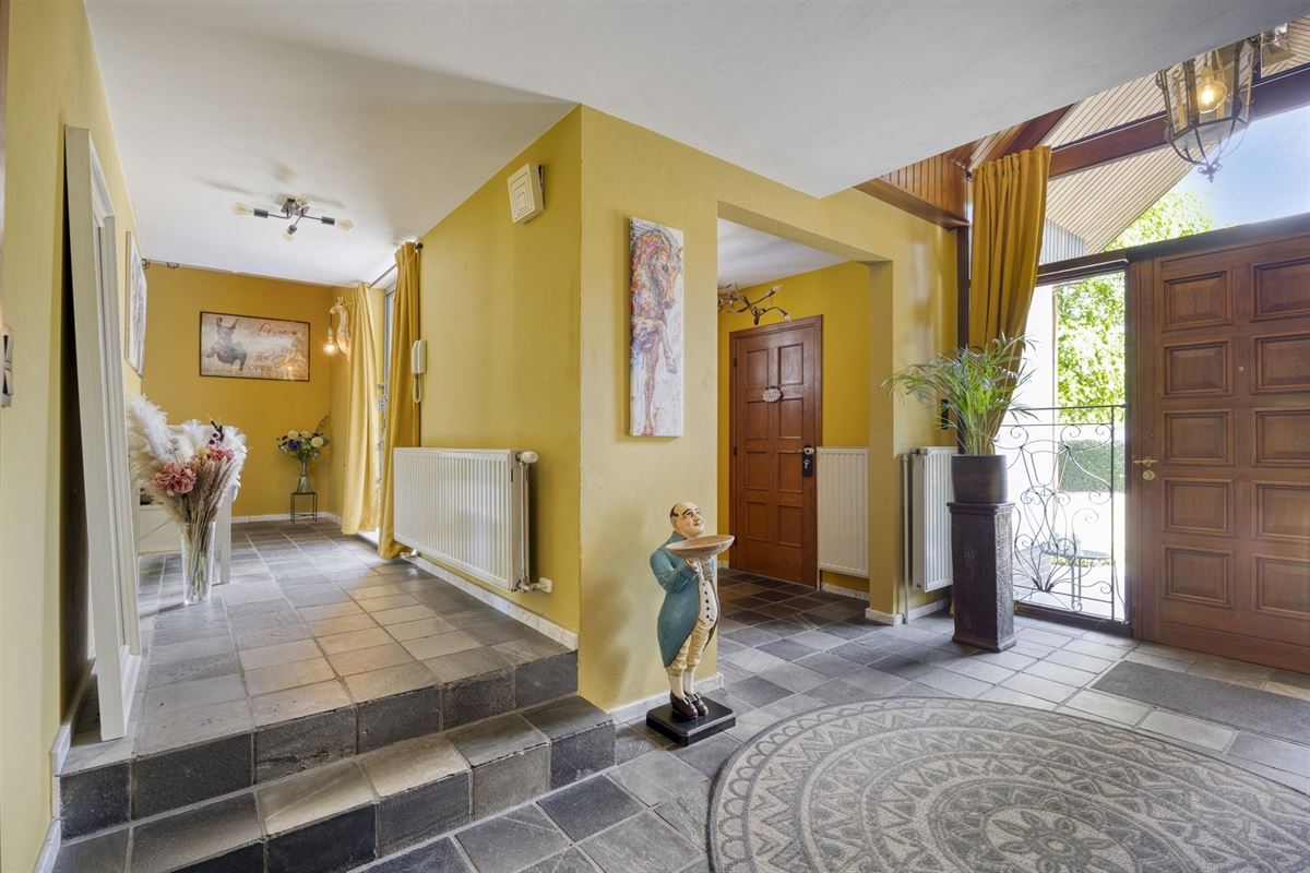 Verrassend ruime villa met klasse in een groene omgeving