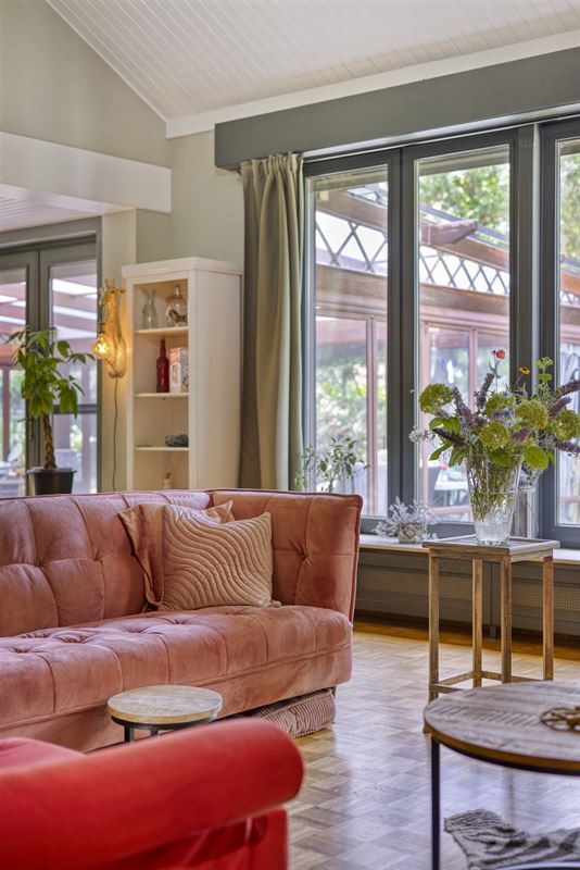 Verrassend ruime villa met klasse in een groene omgeving