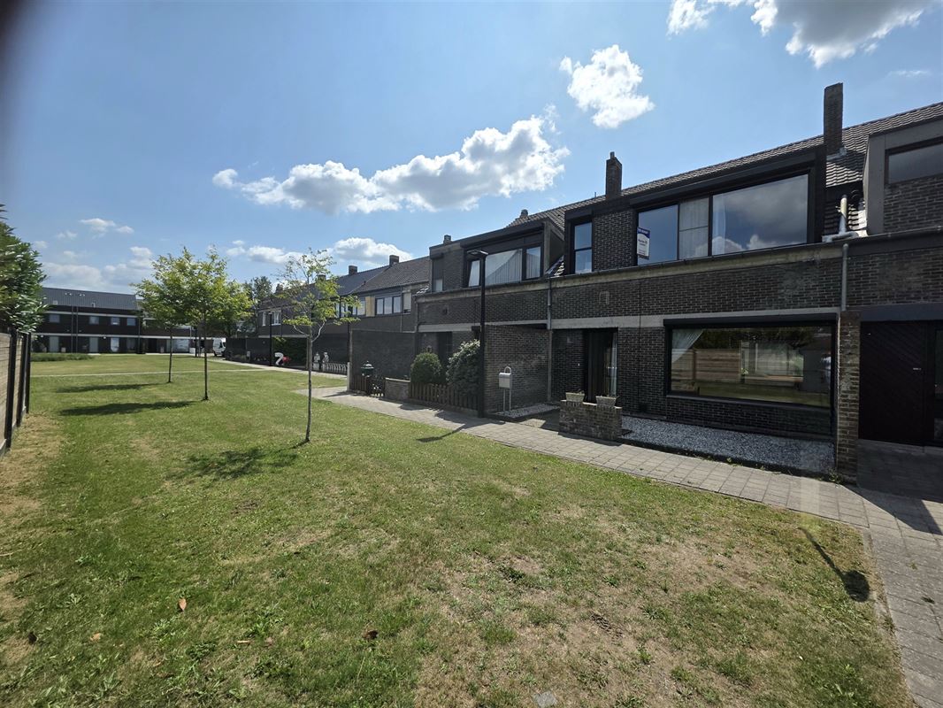 Knappe gezinswoning met 4 à 5 slpks, garage en tuin