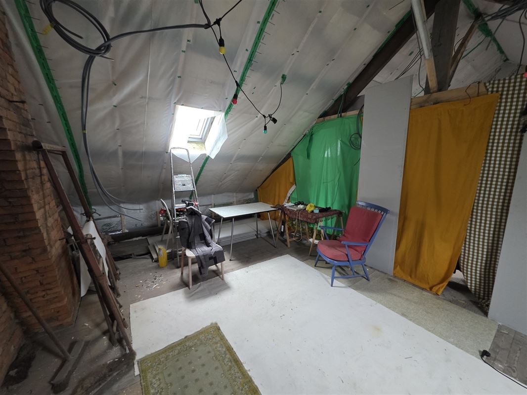 Gedeeltelijk vernieuwde boerderij op 903 m²