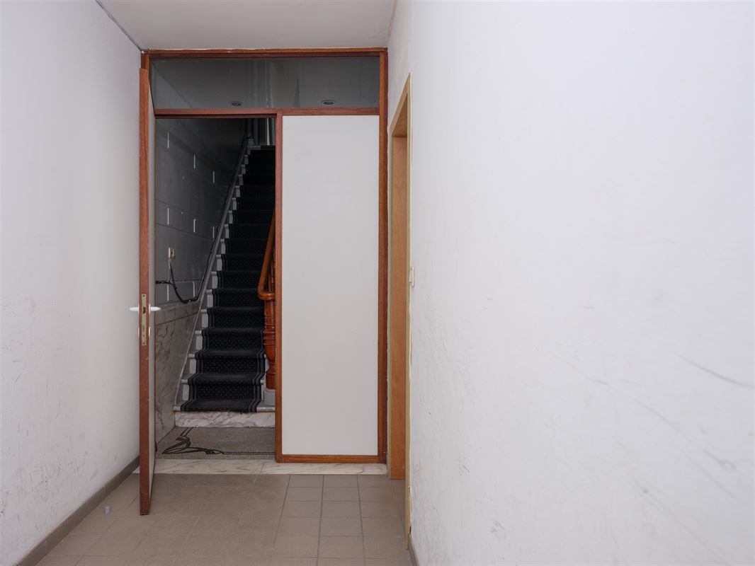 ruime rijwoning met polyvalent bijgebouw en tal van mogelijk