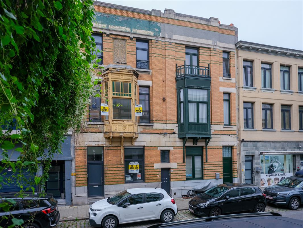 ruime rijwoning met polyvalent bijgebouw en tal van mogelijk