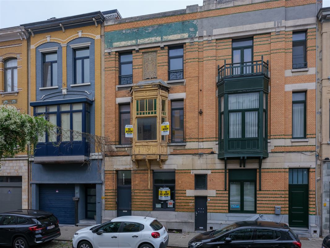 ruime rijwoning met polyvalent bijgebouw en tal van mogelijk