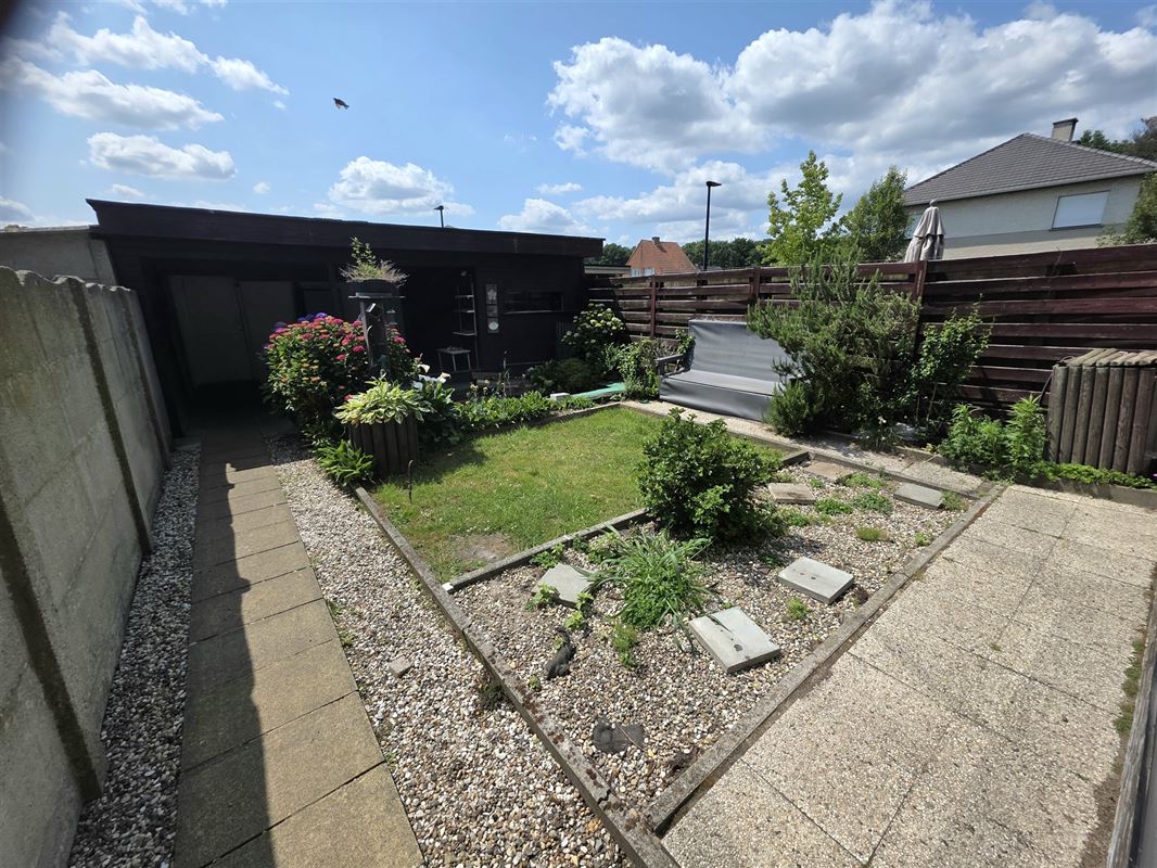 Knappe gezinswoning met 4 à 5 slpks, garage en tuin