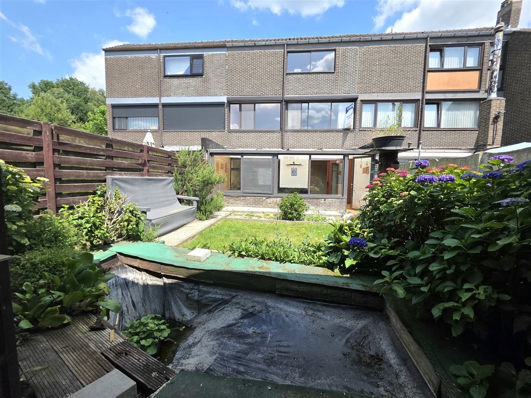 Knappe gezinswoning met 4 à 5 slpks, garage en tuin