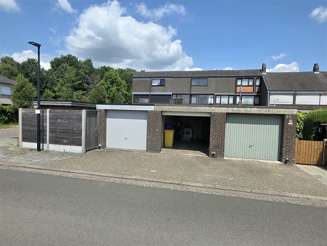 Knappe gezinswoning met 4 à 5 slpks, garage en tuin