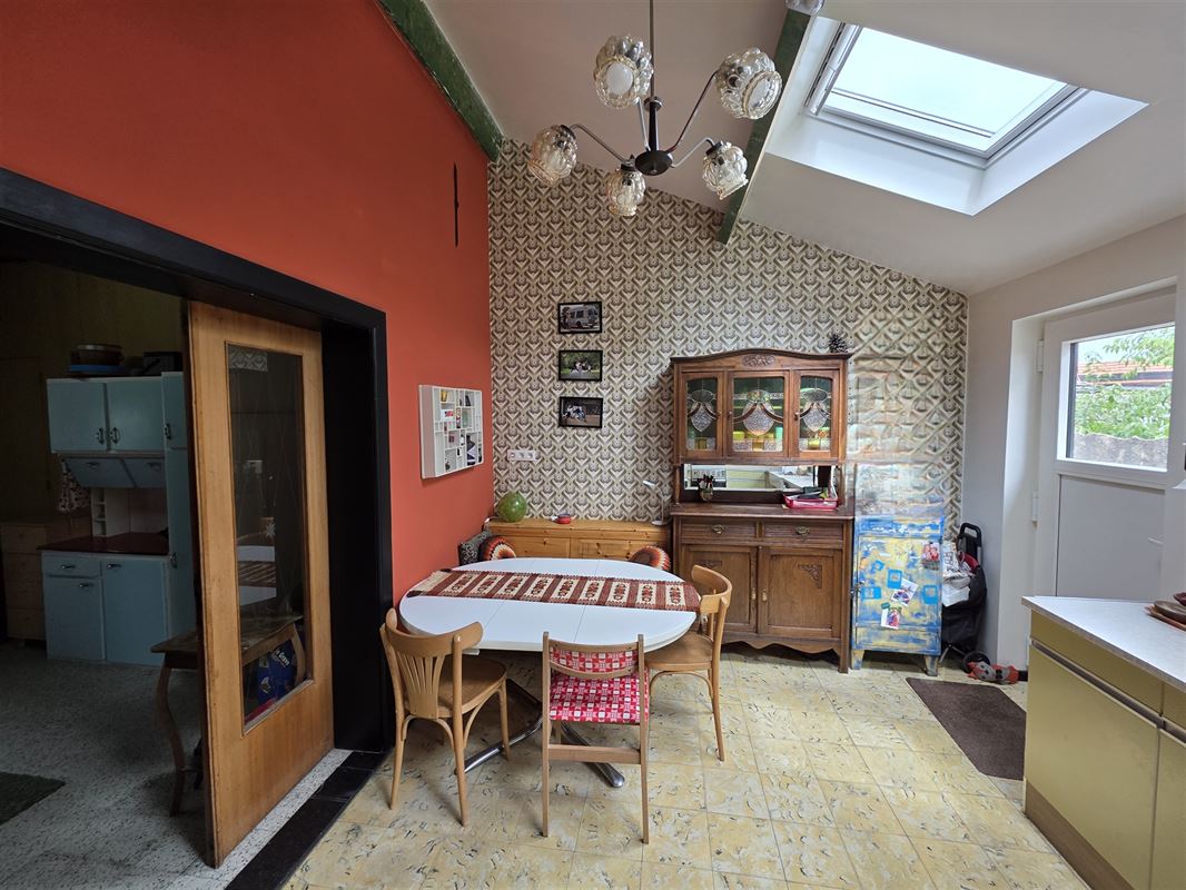 Gedeeltelijk vernieuwde boerderij op 903 m²