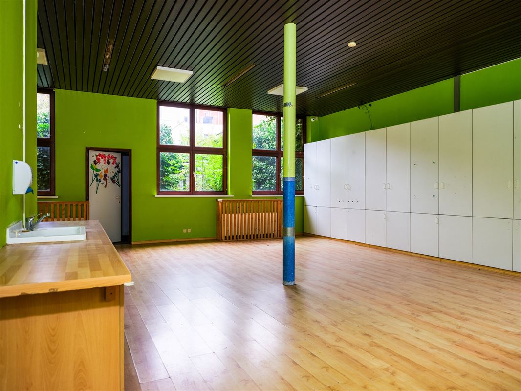 ruime rijwoning met polyvalent bijgebouw en tal van mogelijk