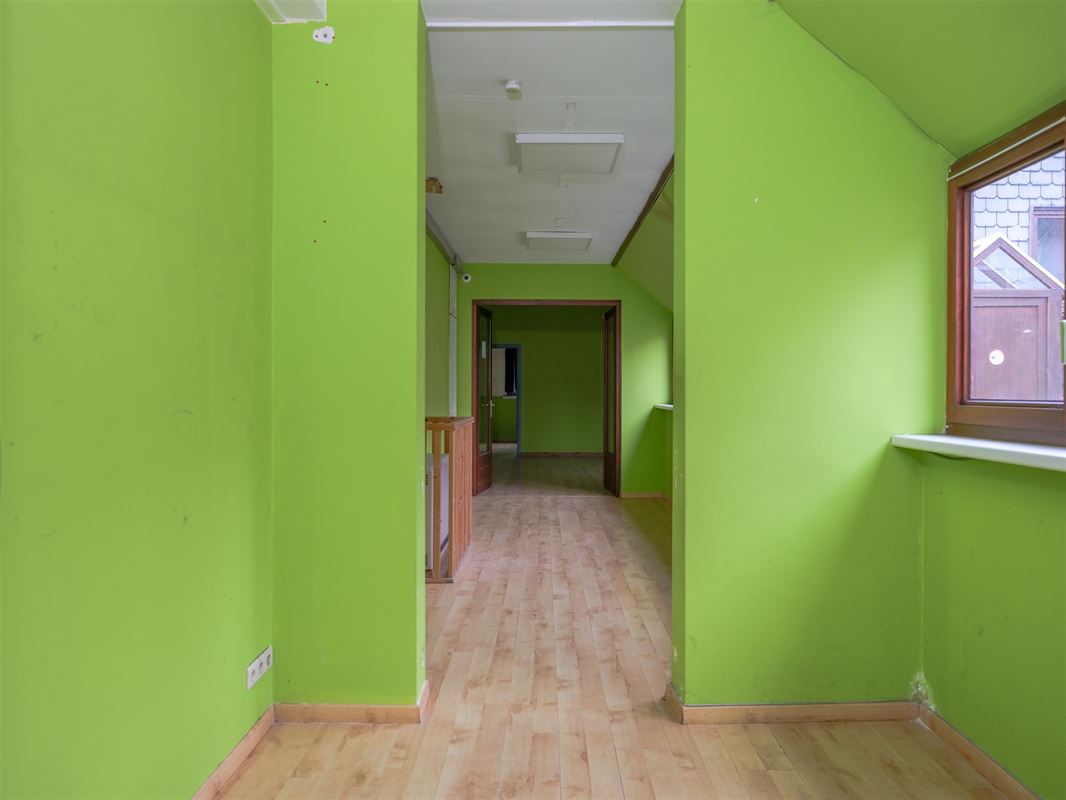 ruime rijwoning met polyvalent bijgebouw en tal van mogelijk