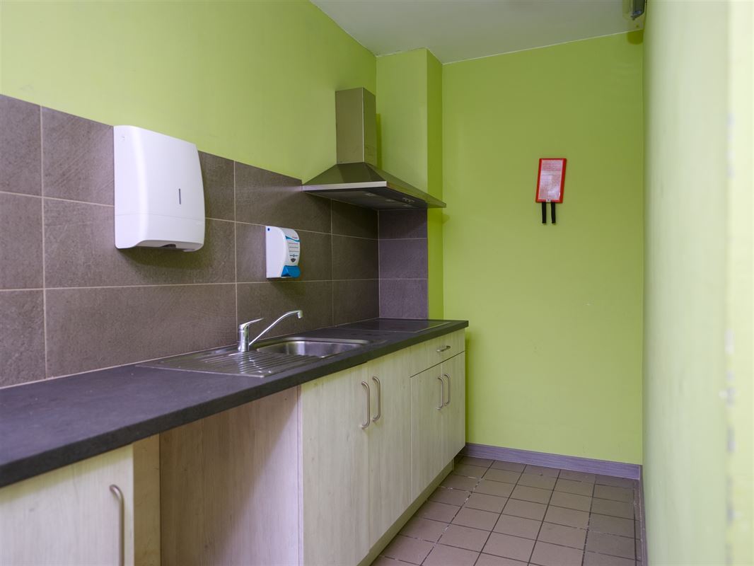 ruime rijwoning met polyvalent bijgebouw en tal van mogelijk