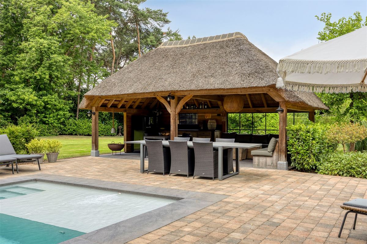 Landelijke luxe: unieke villa op ca. 11.000 m² privé-domein