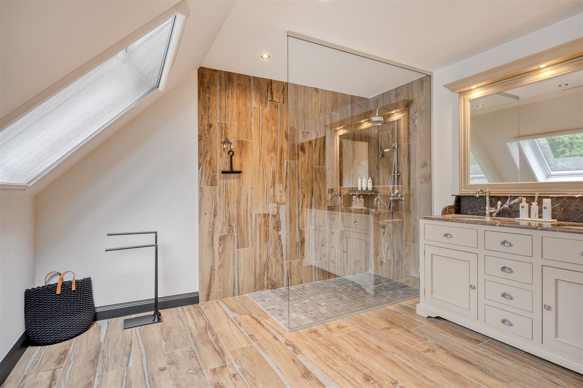 Landelijke luxe: unieke villa op ca. 11.000 m² privé-domein