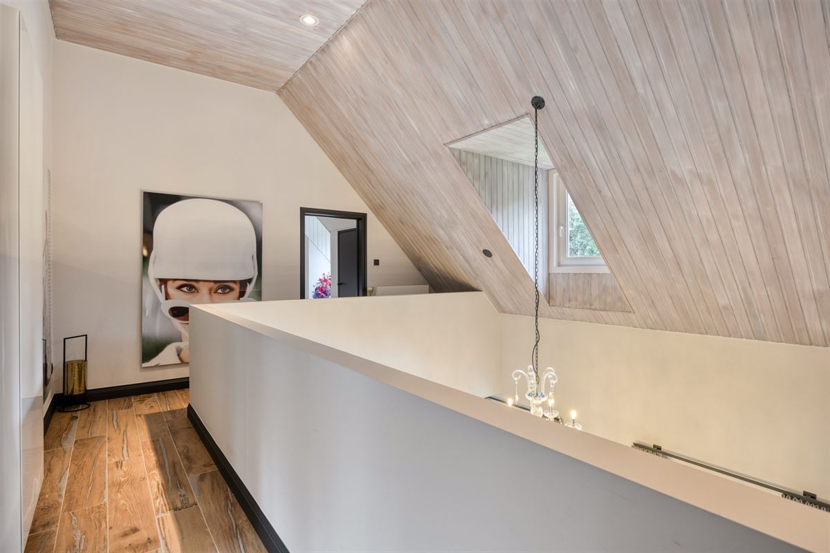 Landelijke luxe: unieke villa op ca. 11.000 m² privé-domein