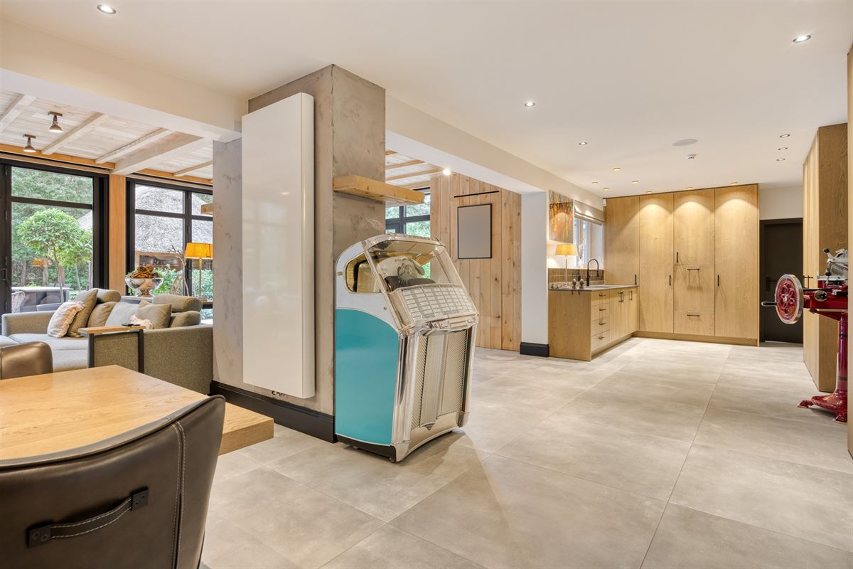 Landelijke luxe: unieke villa op ca. 11.000 m² privé-domein