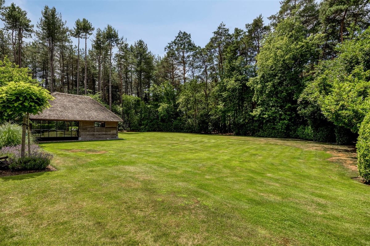 Landelijke luxe: unieke villa op ca. 11.000 m² privé-domein