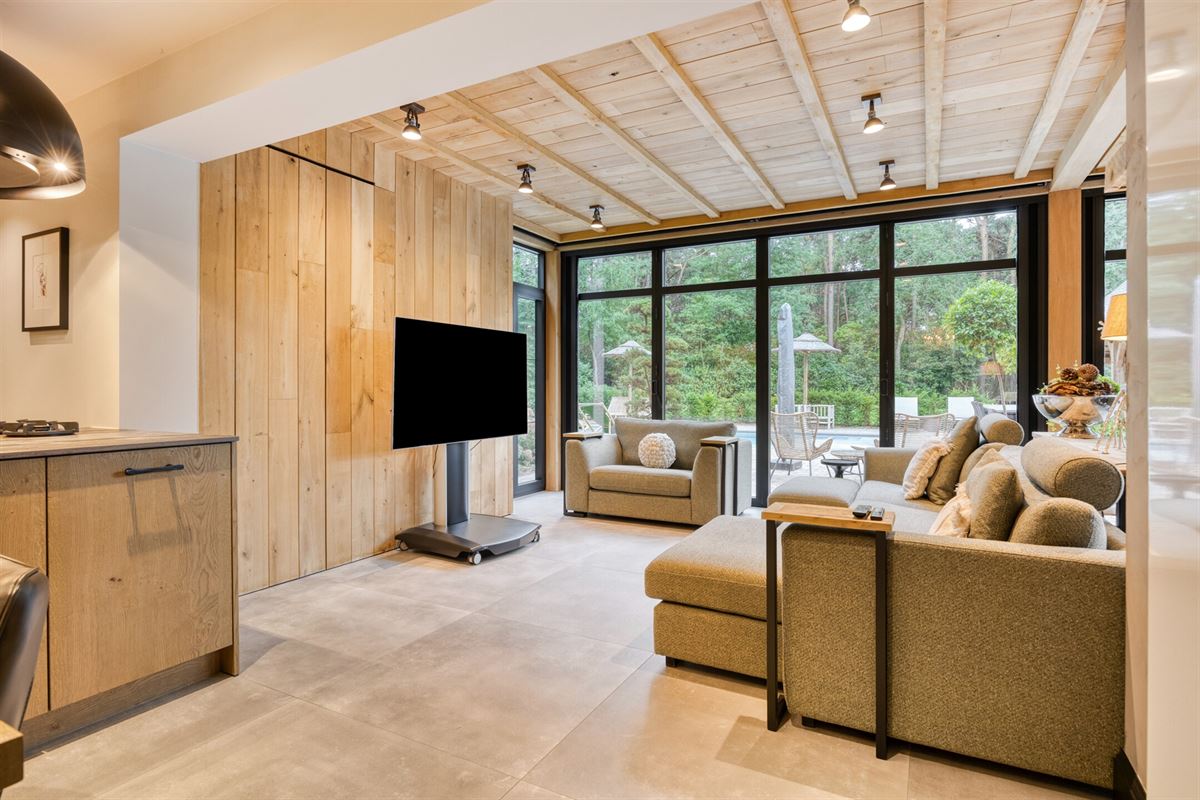 Landelijke luxe: unieke villa op ca. 11.000 m² privé-domein