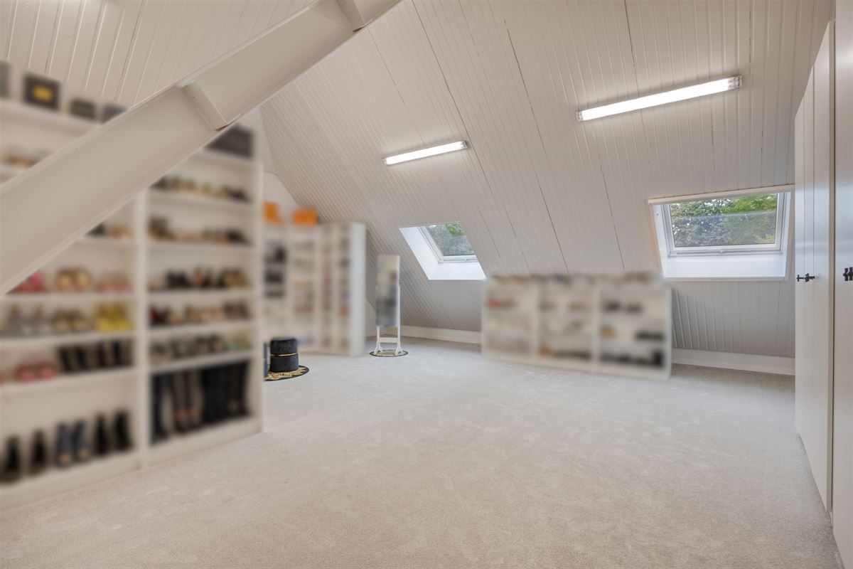 Landelijke luxe: unieke villa op ca. 11.000 m² privé-domein