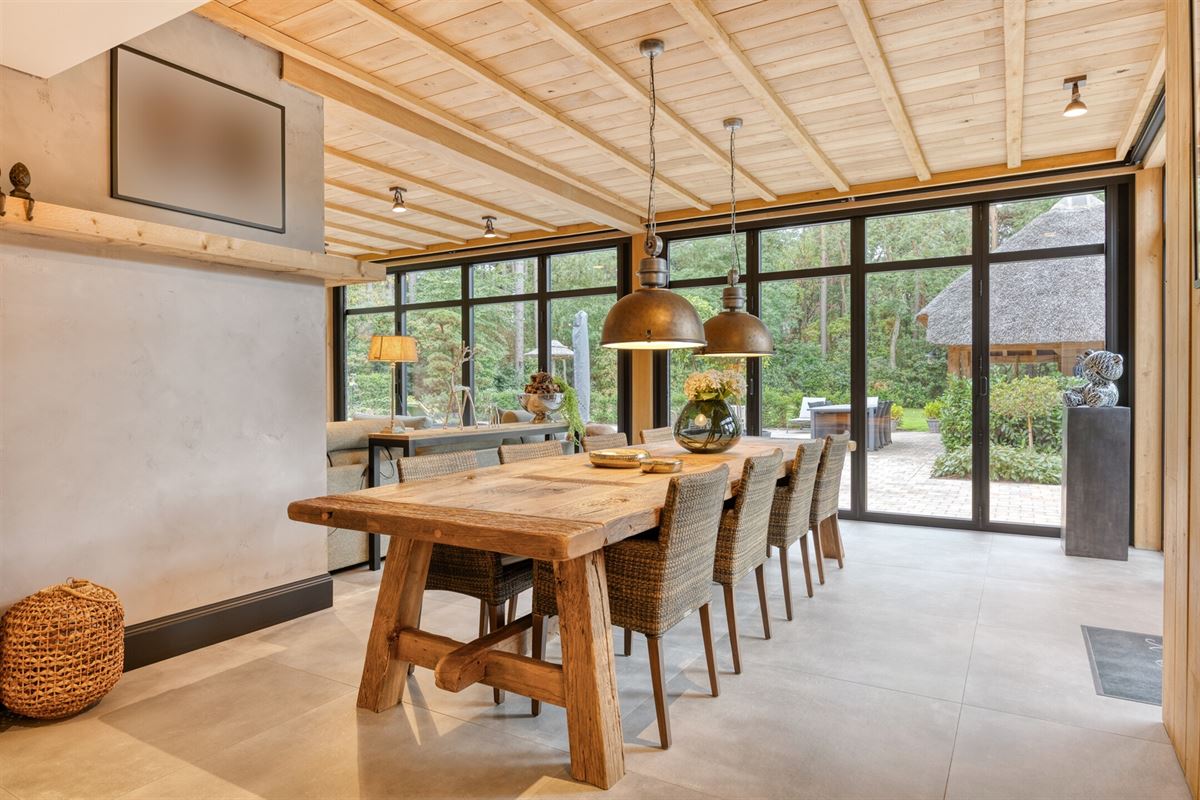 Landelijke luxe: unieke villa op ca. 11.000 m² privé-domein