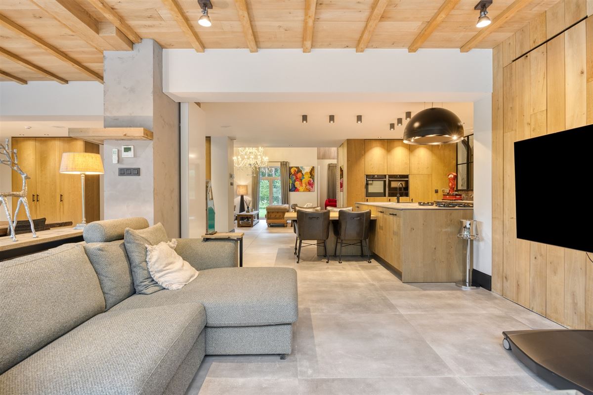 Landelijke luxe: unieke villa op ca. 11.000 m² privé-domein