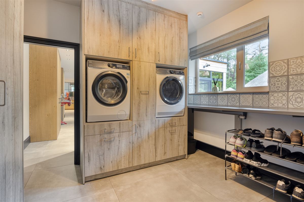 Landelijke luxe: unieke villa op ca. 11.000 m² privé-domein