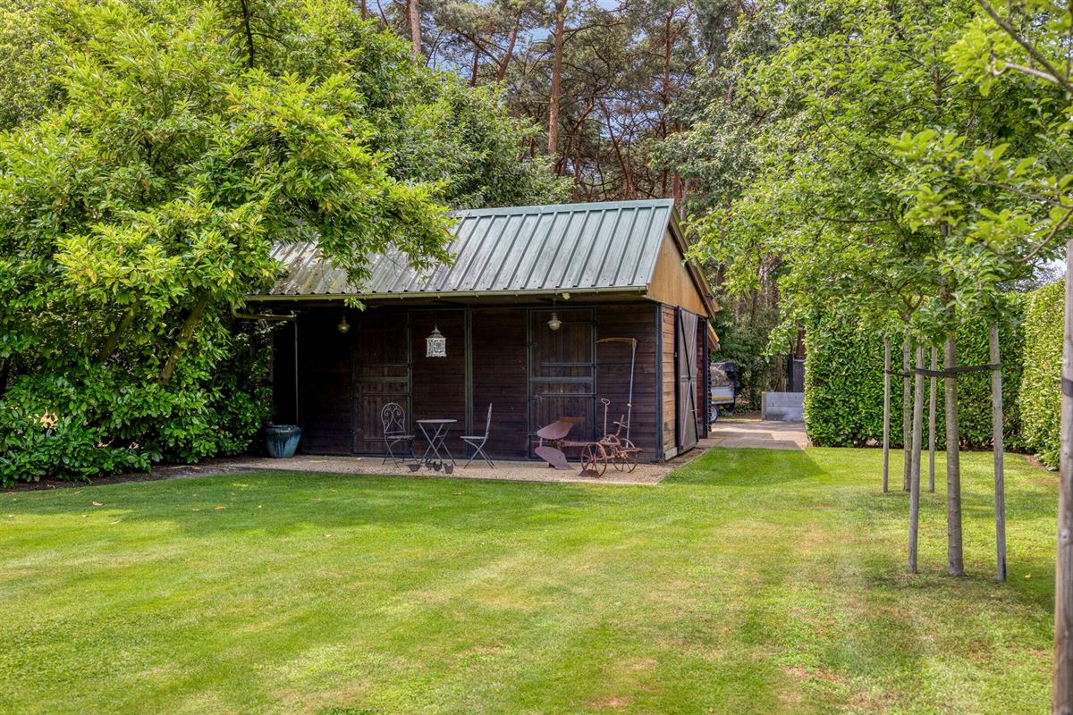 Landelijke luxe: unieke villa op ca. 11.000 m² privé-domein