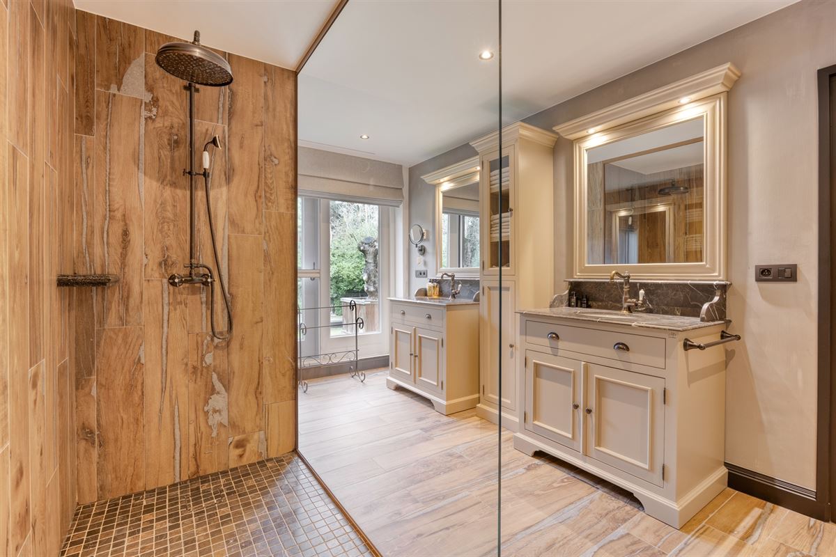 Landelijke luxe: unieke villa op ca. 11.000 m² privé-domein
