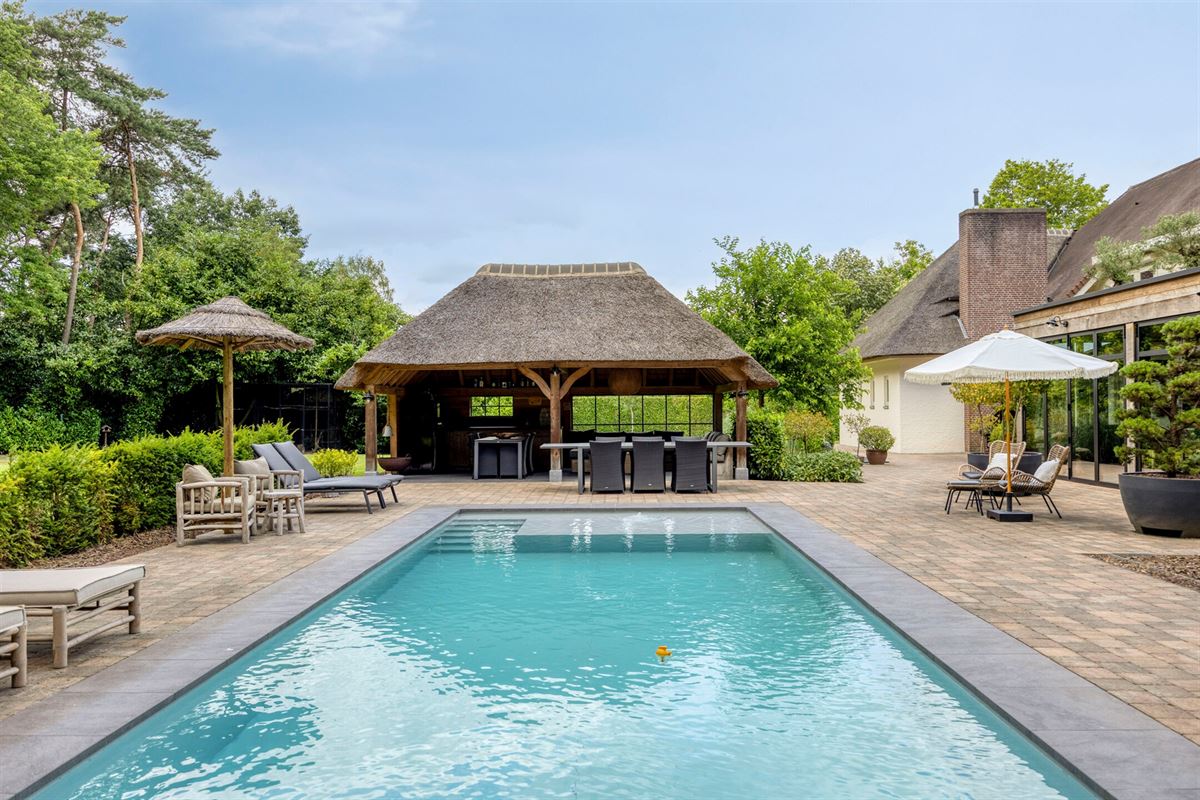 Landelijke luxe: unieke villa op ca. 11.000 m² privé-domein