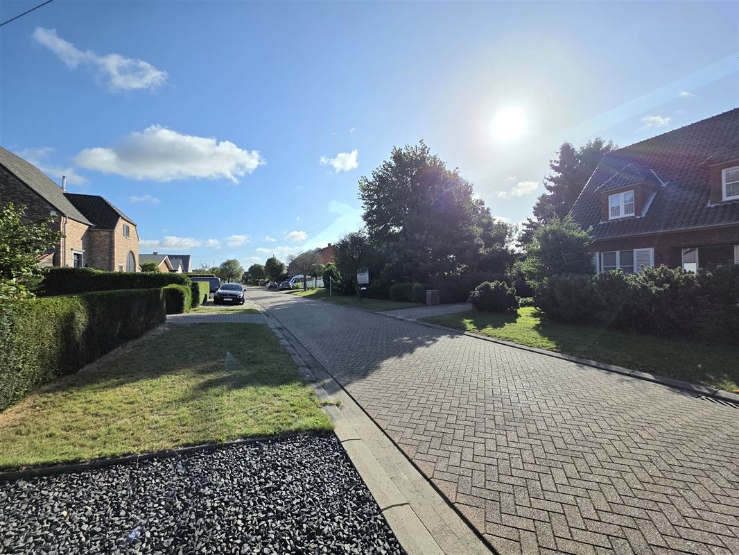 Bouwgrond te koop – open bebouwing met zuidgerichte tuin