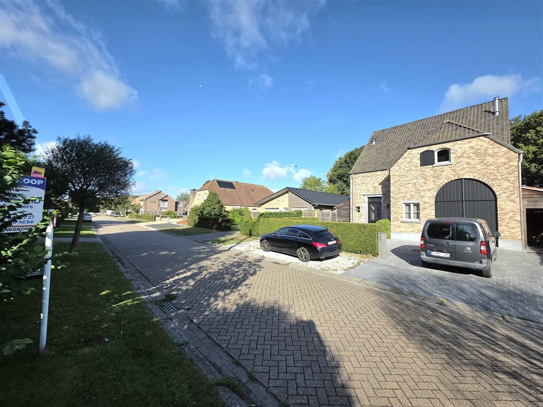 Bouwgrond te koop – open bebouwing met zuidgerichte tuin