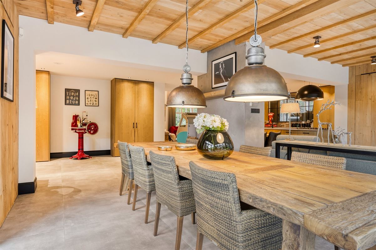 Landelijke luxe: unieke villa op ca. 11.000 m² privé-domein