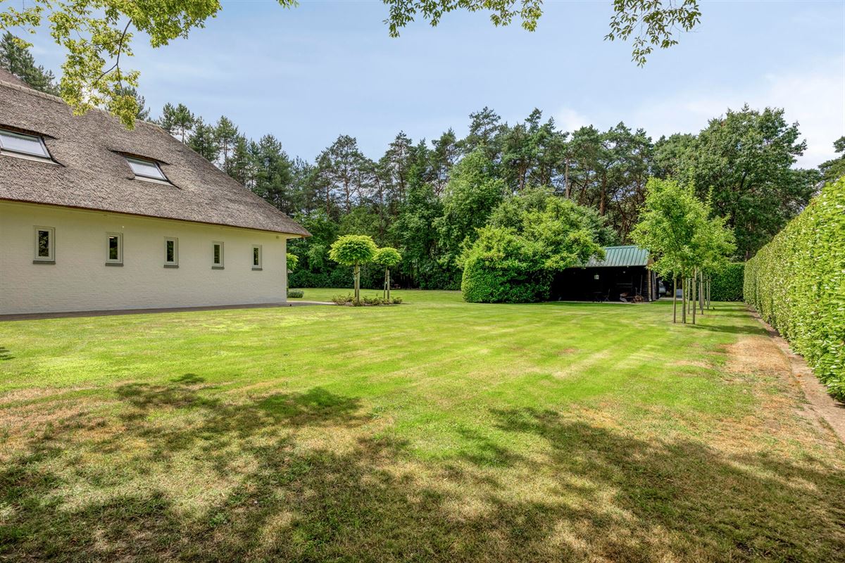 Landelijke luxe: unieke villa op ca. 11.000 m² privé-domein