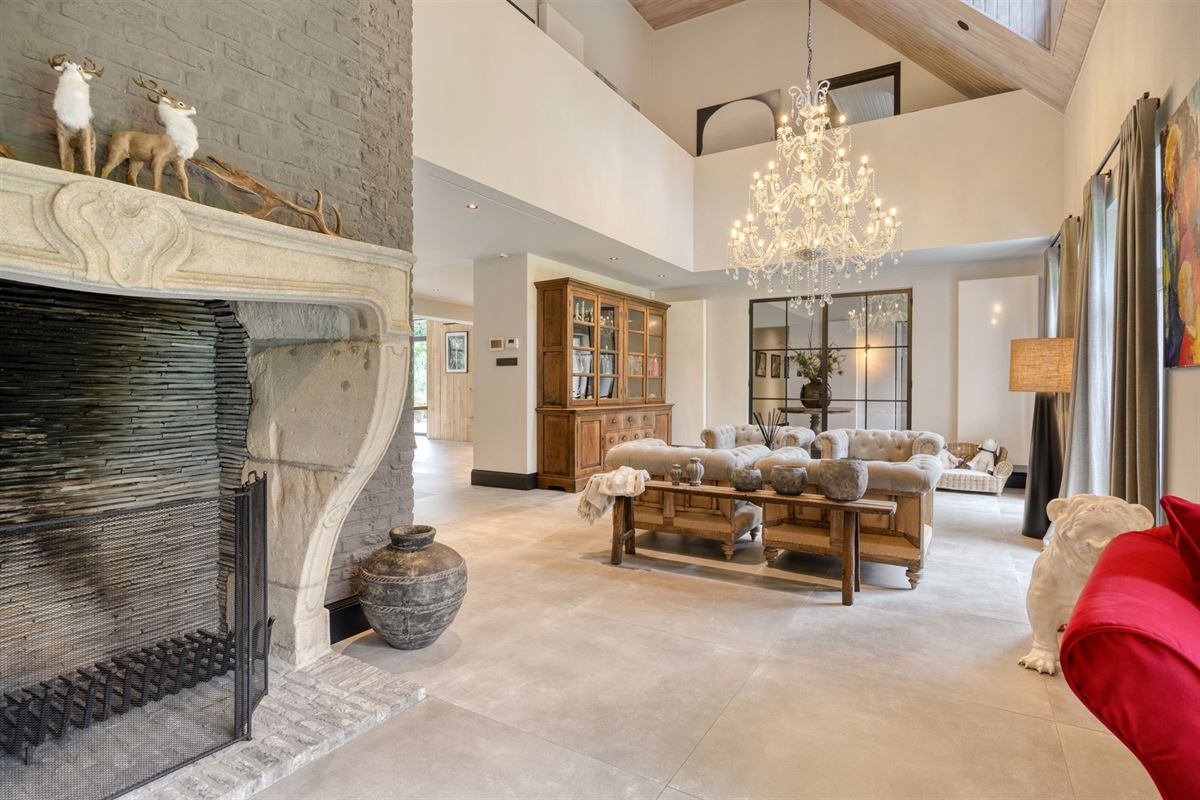 Landelijke luxe: unieke villa op ca. 11.000 m² privé-domein