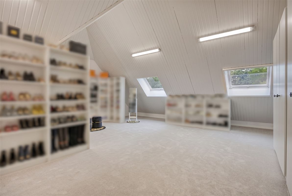 Landelijke luxe: unieke villa op ca. 11.000 m² privé-domein