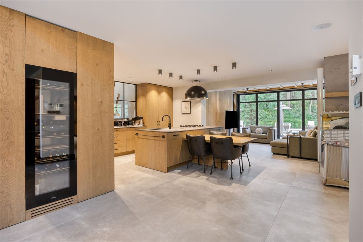Landelijke luxe: unieke villa op ca. 11.000 m² privé-domein