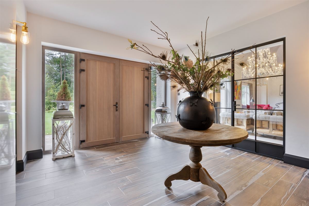 Landelijke luxe: unieke villa op ca. 11.000 m² privé-domein