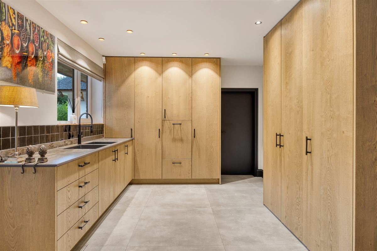 Landelijke luxe: unieke villa op ca. 11.000 m² privé-domein