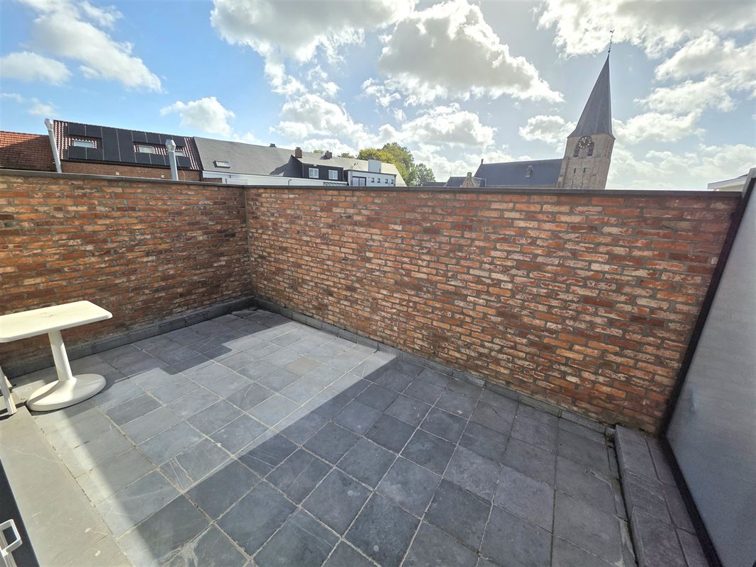 Instapklare duplex, 110 m2 met 2 slaapk, dakterras en garage