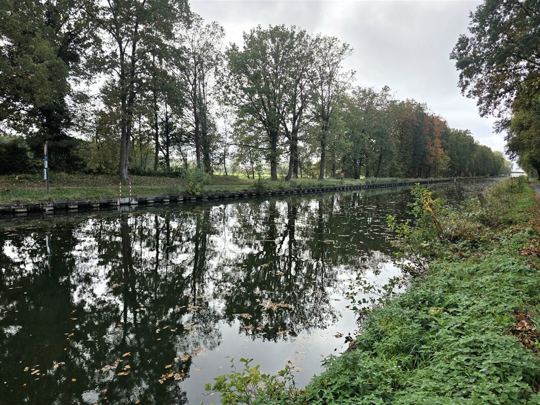 Moderne woning met 3 slaapkamers, 2 badkamers aan de vaart
