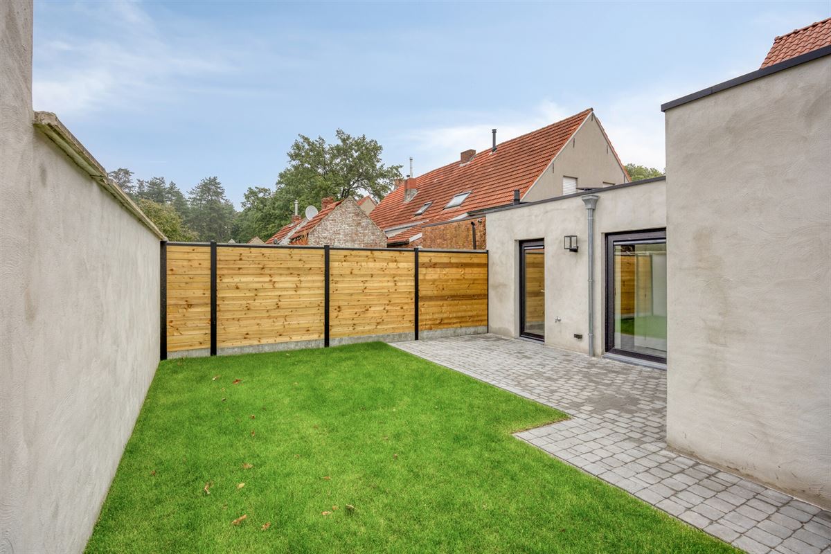 Moderne woning met 3 slaapkamers, 2 badkamers aan de vaart