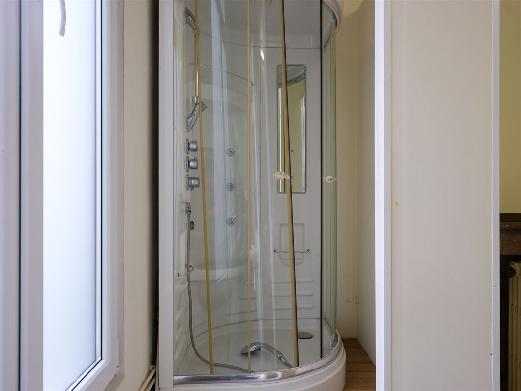 ruime rijwoning met polyvalent bijgebouw en tal van mogelijk