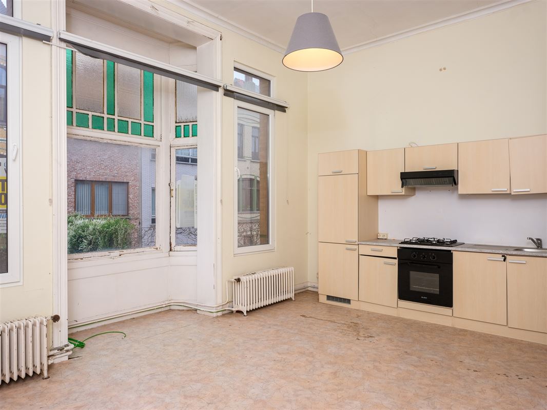 ruime rijwoning met polyvalent bijgebouw en tal van mogelijk